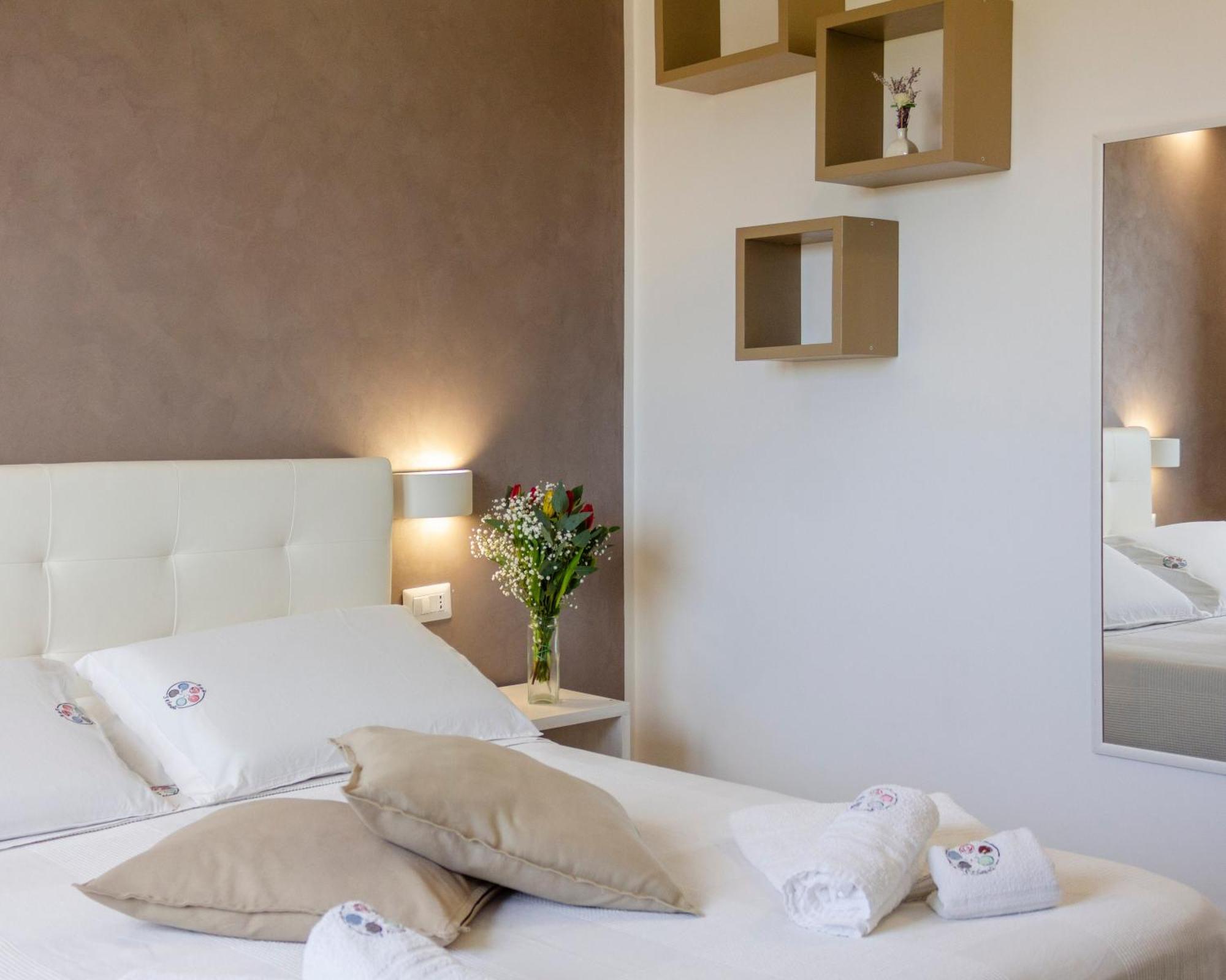 5 elementi Bed and Breakfast Porto Empedocle Kamer foto